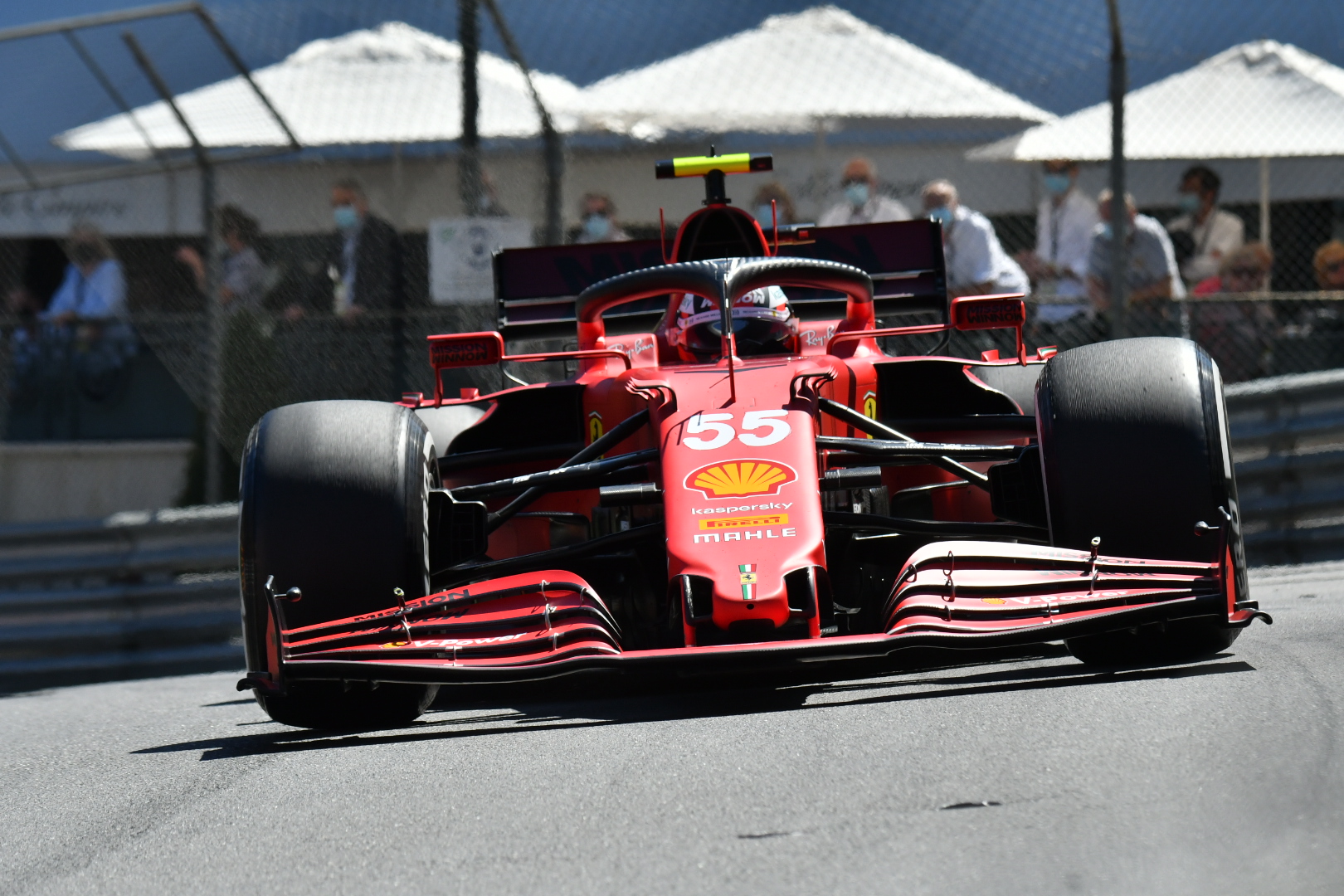 Free practice 2 Ferrari confirms, Leclerc ahead of Sainz… and Hamilton